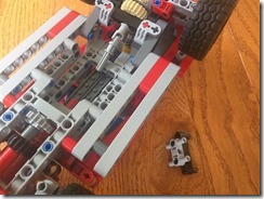 Lego42075-PF-09